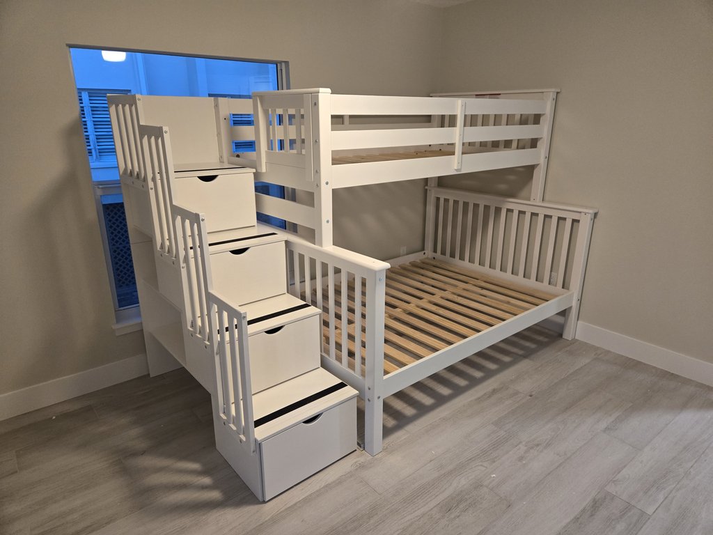 Assembly work by BOLT FT handyman in Los Angeles